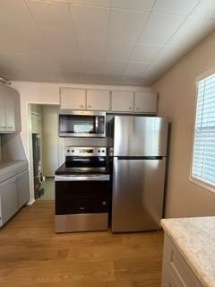 Building Photo - 1971 Roslyn St