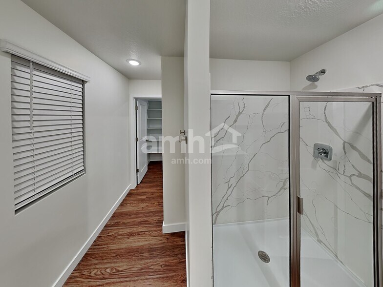 Building Photo - 8937 Wilroy Rd