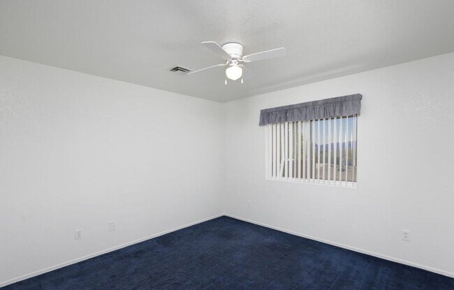 Building Photo - 3 Bedroom - 2 Bath Pool Home