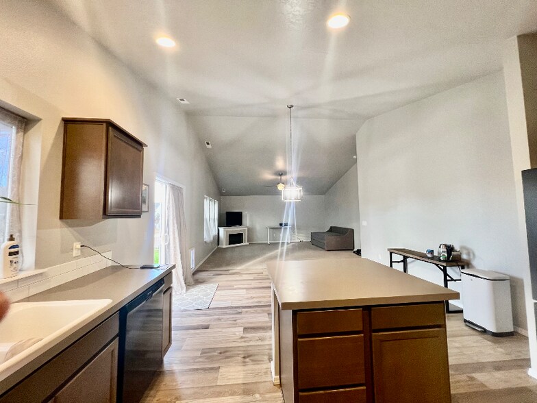 Building Photo - 11929 W Skyhaven St