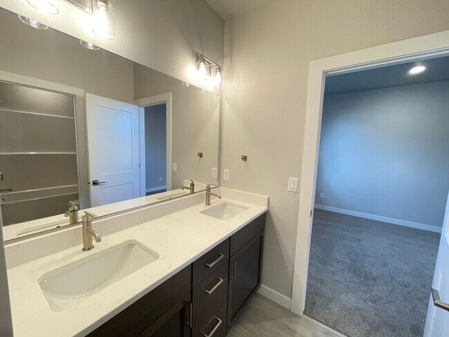 Building Photo - Brand New Coeur d'Alene Home