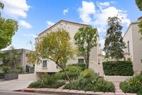 Building Photo - 1123 Flores St