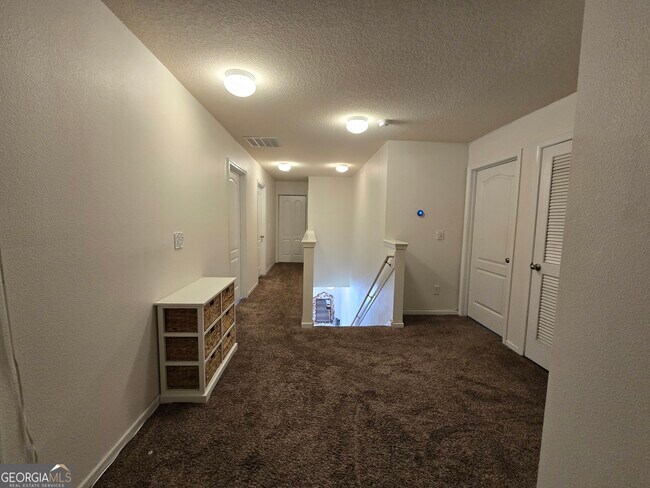 Building Photo - 101 Cedar Breeze Dr