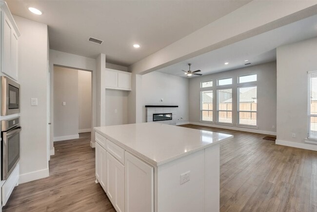 Building Photo - 6257 White Creek Drive