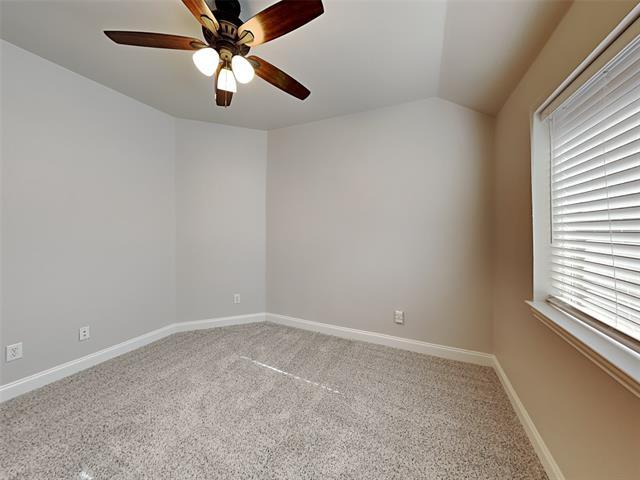 Building Photo - 2461 Wagonwheel Dr