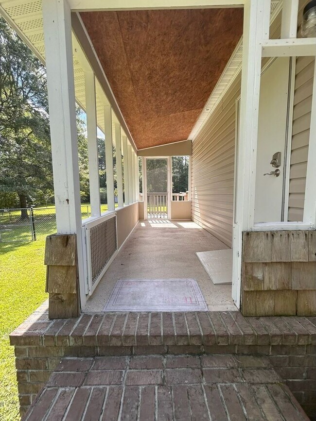 Building Photo - Immaculate 4BR Mobile Home in the heart of...