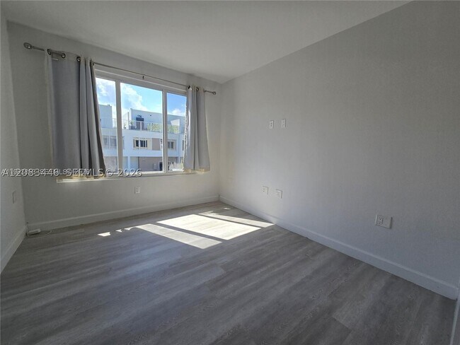 Building Photo - 25901 SW 139th Ave