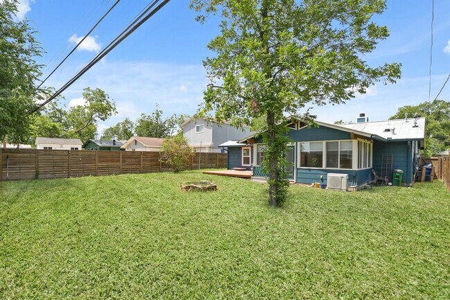 Building Photo - 8507 Spearman Dr