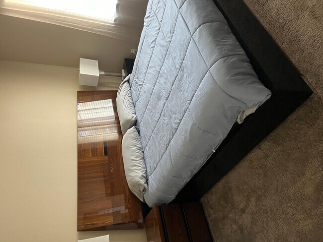 Building Photo - 2511 W Queen Creek Rd