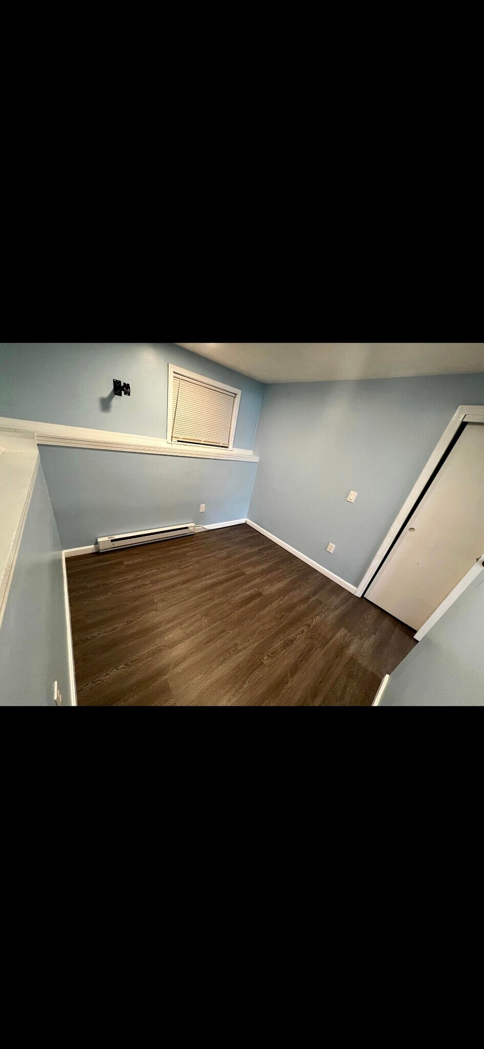 Building Photo - 6 1/2 Floyd Rd