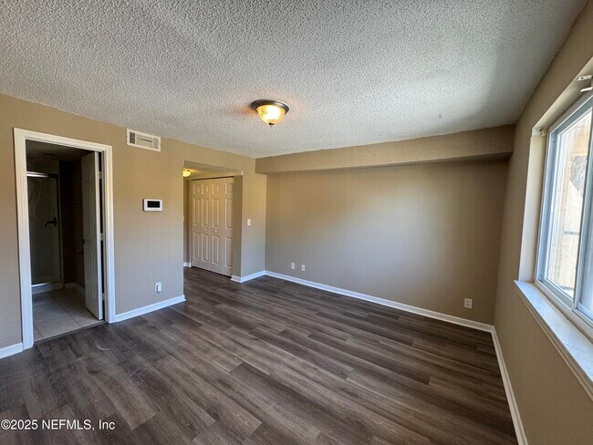 Building Photo - 6654 Bell Tower Ct