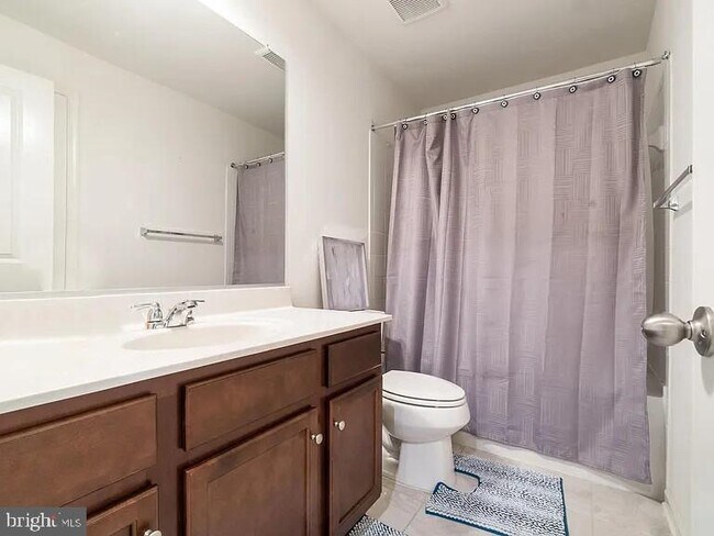 Building Photo - 3632 Chippendale Cir