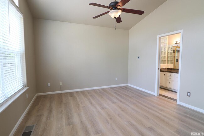 Building Photo - 690 Caughlin Glen
