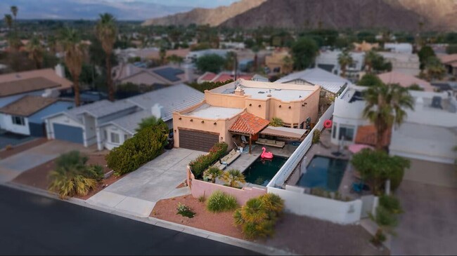 Building Photo - 53180 Avenida Mendoza