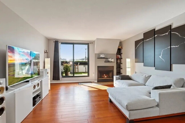 Building Photo - 59 Brainerd Rd