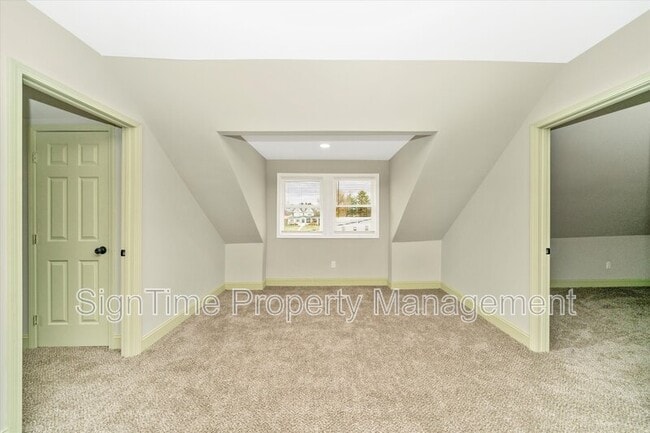 Building Photo - 25 Wayside Ave