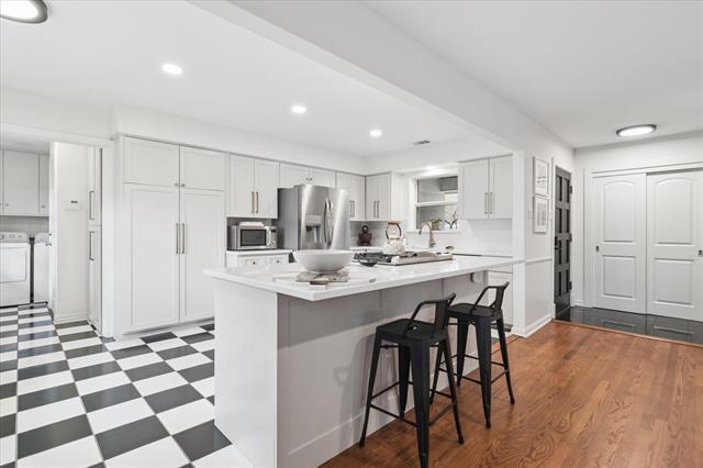 Building Photo - 11631 Saxon St