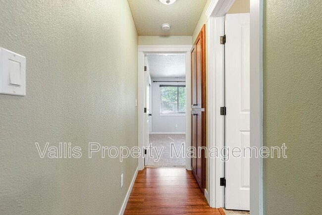 Building Photo - 2387 Equestrian Loop S