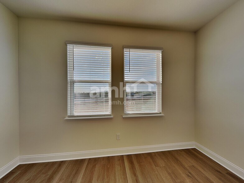 Building Photo - 16384 Willo Pines Ln