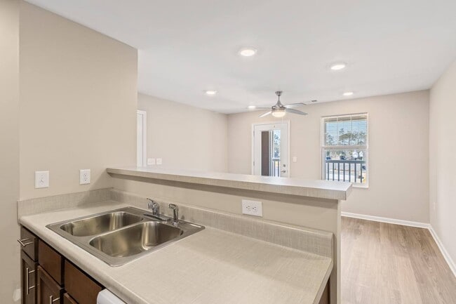 Building Photo - Rosemary Place