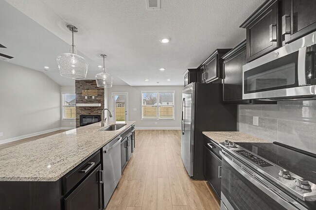 Building Photo - 199 Donegal Dr