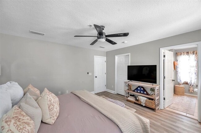 Building Photo - 456 Bayou-Village Dr