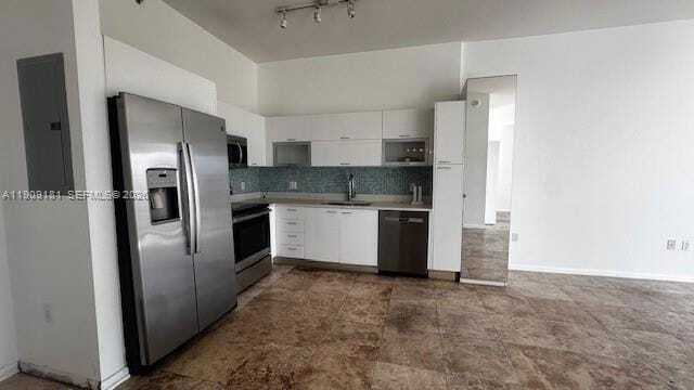 Building Photo - 133 NE 2nd Ave