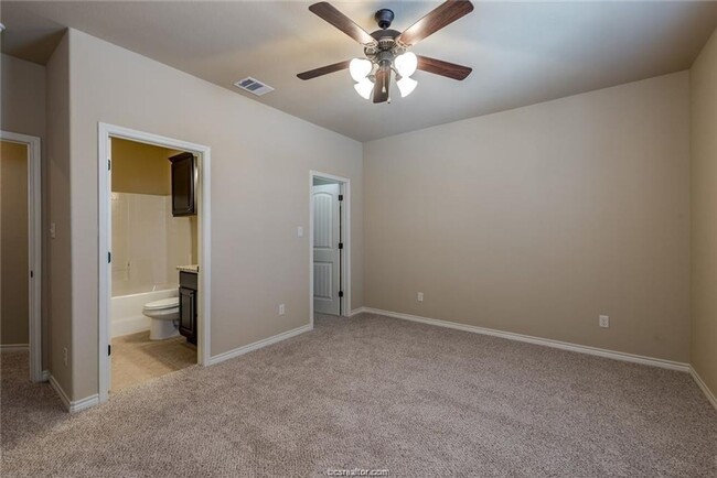 Building Photo - 3329 Airborne Ave