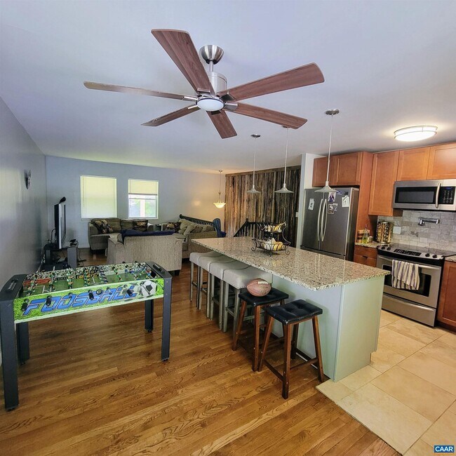 Building Photo - 2751 McElroy Dr