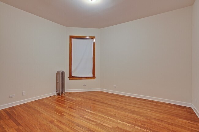 Building Photo - 5213 S. Dorchester, LLC