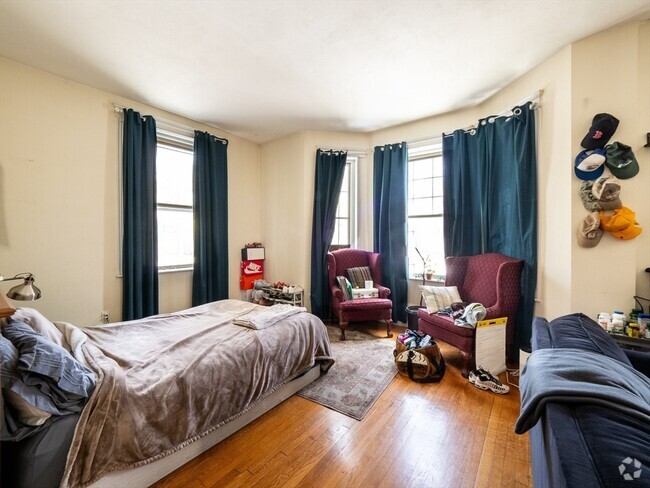 Building Photo - 481 Boylston St