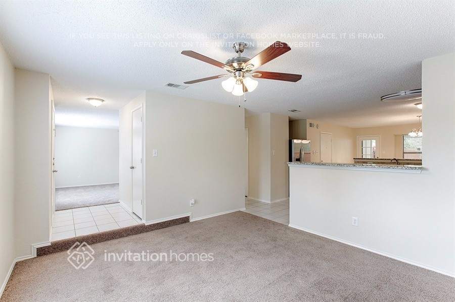 Building Photo - 1417 Creekview Dr