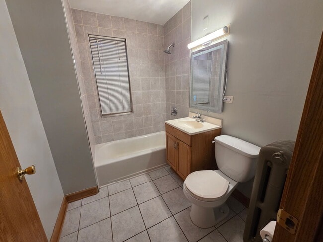 Building Photo - 1304 S 50th Ave