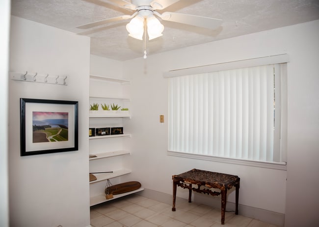 Building Photo - 506 Circle Dr