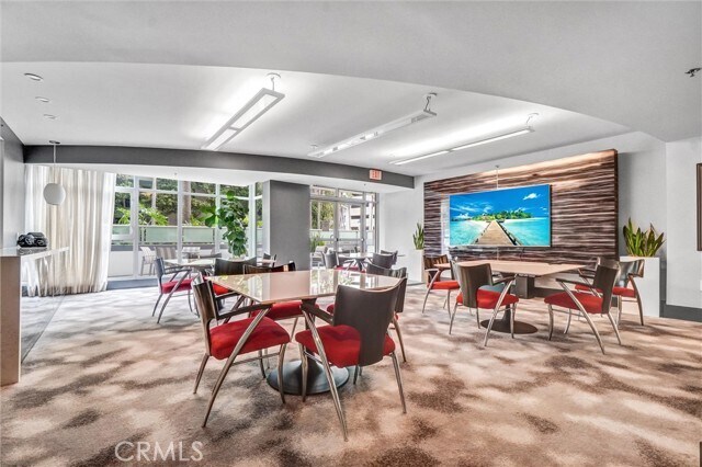 Building Photo - 400 W Ocean Blvd