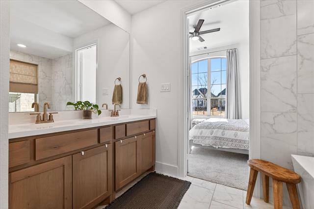 Building Photo - 1908 Elm Pl