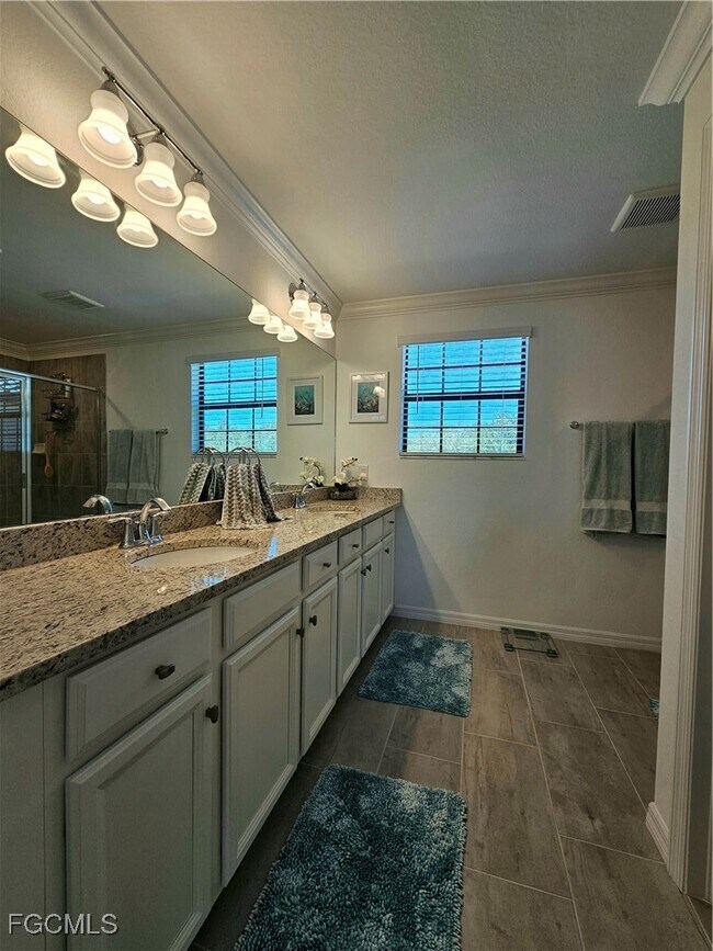 Building Photo - 11299 Shady Blossom Dr