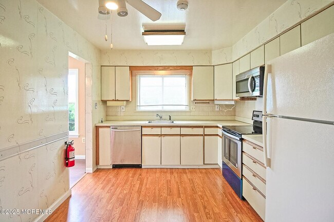Building Photo - 2A Bristol Ct