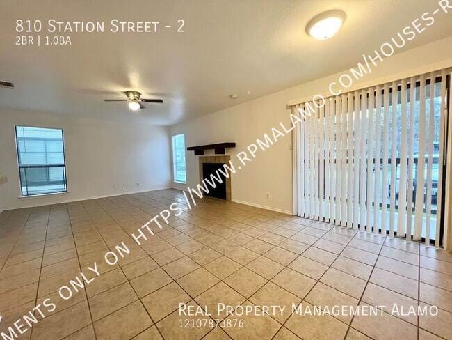Building Photo - 810 Station St