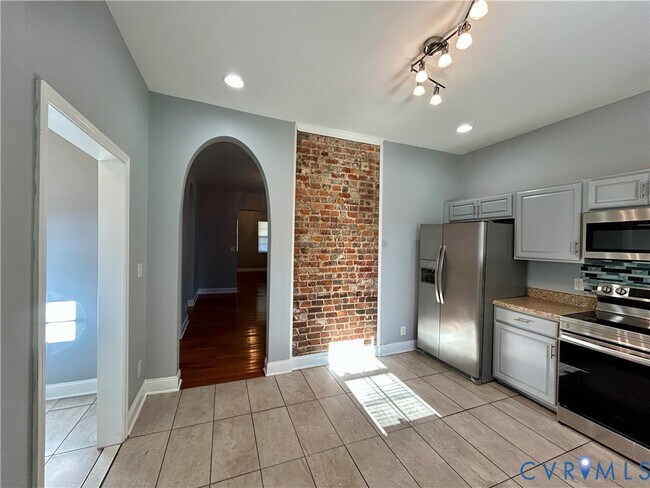 Building Photo - 1421 Mechanicsville Tpke