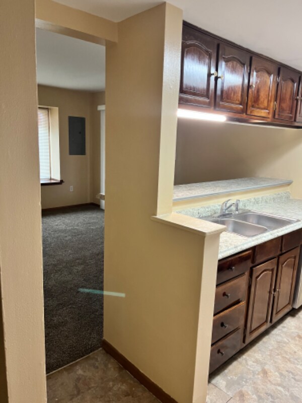 Building Photo - 4418 Burlingame Commons