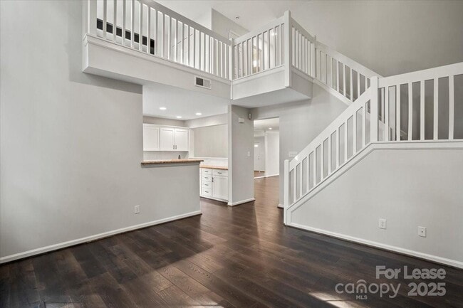 Building Photo - 9022 Roseton Ln
