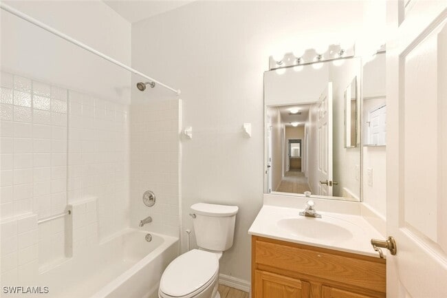 Building Photo - 366 Burnt Pine Dr