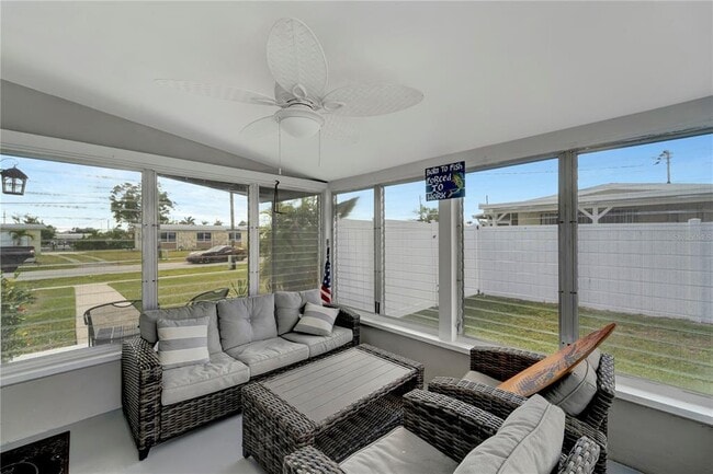 Building Photo - 551 Lindley Terrace