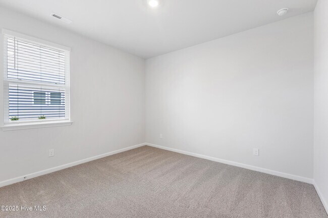 Building Photo - 2094 Willowleaf Dr