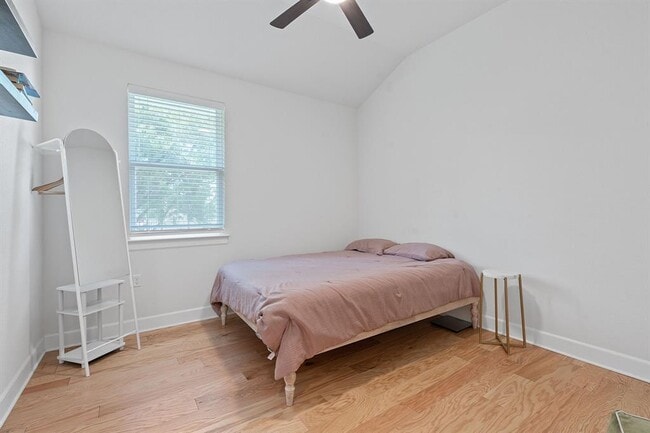 Building Photo - 104 Majestic Arroyo Way