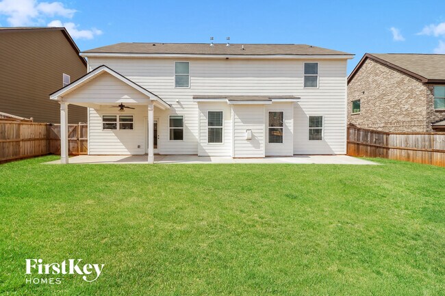 Building Photo - 225 Villa Grande Dr