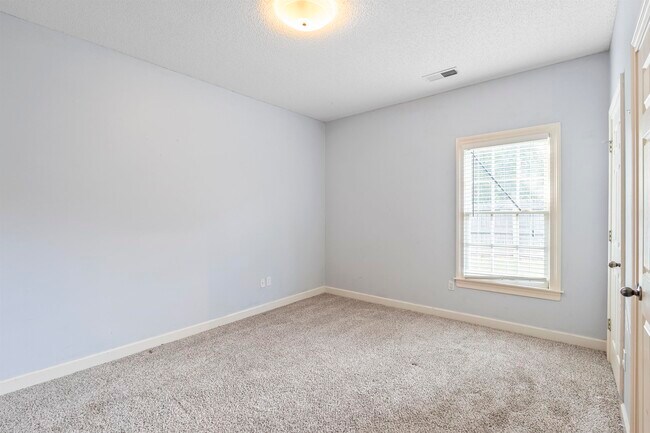 Building Photo - 9143 Raspberry Ln