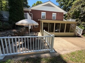 Building Photo - South AVL - Spacious 1/1 Apt with Sunroom!