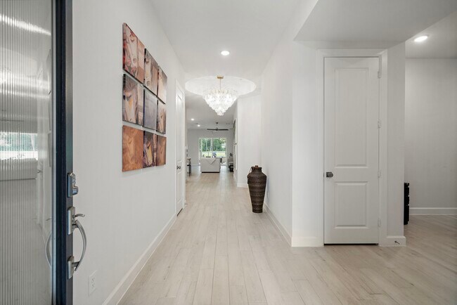 Building Photo - 7519 Congress Trl Wy